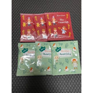 烏龍茶と紅茶　カレルペチャック(茶)