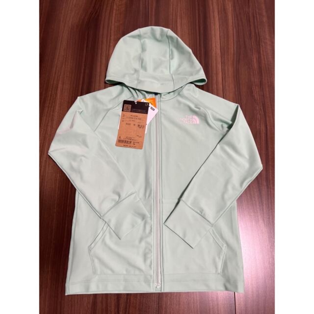 THE NORTH FACE(ザノースフェイス)のノースフェイス　ラッシュガード　新品130 キッズ/ベビー/マタニティのキッズ服女の子用(90cm~)(水着)の商品写真