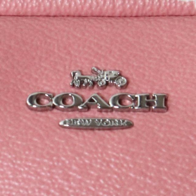 COACH(コーチ)の限定⭐️COACH コーチ　コーチ  ポーチ コスメポーチ 限定ギフトセット レディースのバッグ(その他)の商品写真