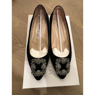 マノロブラニク(MANOLO BLAHNIK)のchiiiii様専用！マノロブラニク　ハンギシフラット　ブラックベルベット　36(ハイヒール/パンプス)