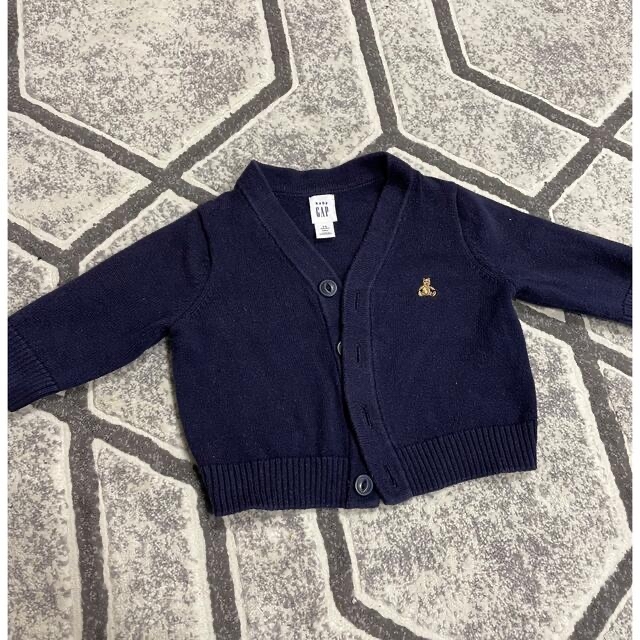 babyGAP(ベビーギャップ)のBaby GAP シャツ、ニット、パンツ3点セット キッズ/ベビー/マタニティのベビー服(~85cm)(パンツ)の商品写真