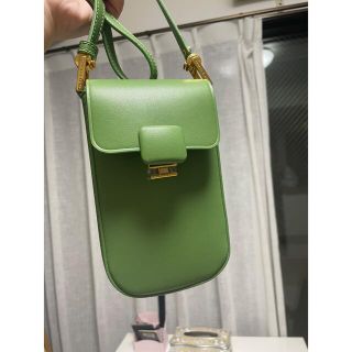 チャールズアンドキース(Charles and Keith)の美品ミニショルダーバック(ショルダーバッグ)