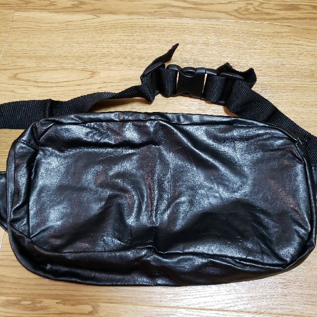 ARMANI EXCHANGE(アルマーニエクスチェンジ)のアルマーニエクスチェンジ　ボディバッグ メンズのバッグ(ボディーバッグ)の商品写真