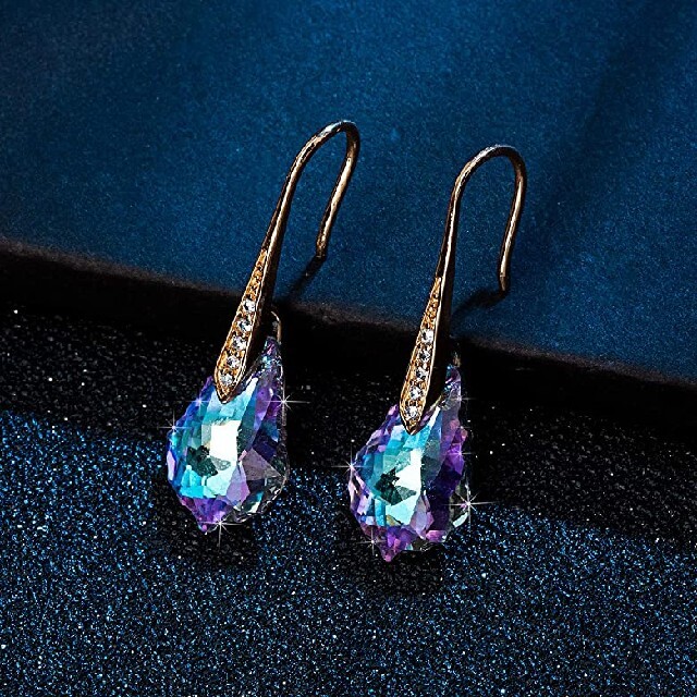 SWAROVSKI(スワロフスキー)のスワロフスキーの波打つドロップジュエルピアス☆K18コーティング レディースのアクセサリー(ピアス)の商品写真