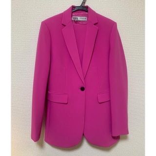 ザラ(ZARA)の【ZARA】ピンク　スーツ　上下　美品(スーツ)