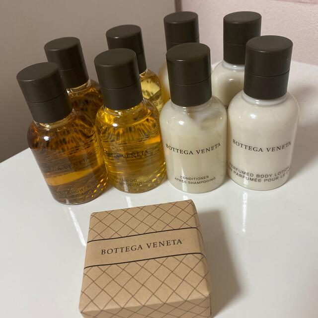 Bottega Veneta(ボッテガヴェネタ)のボッテガヴェネタ　アメニティ コスメ/美容のヘアケア/スタイリング(シャンプー/コンディショナーセット)の商品写真