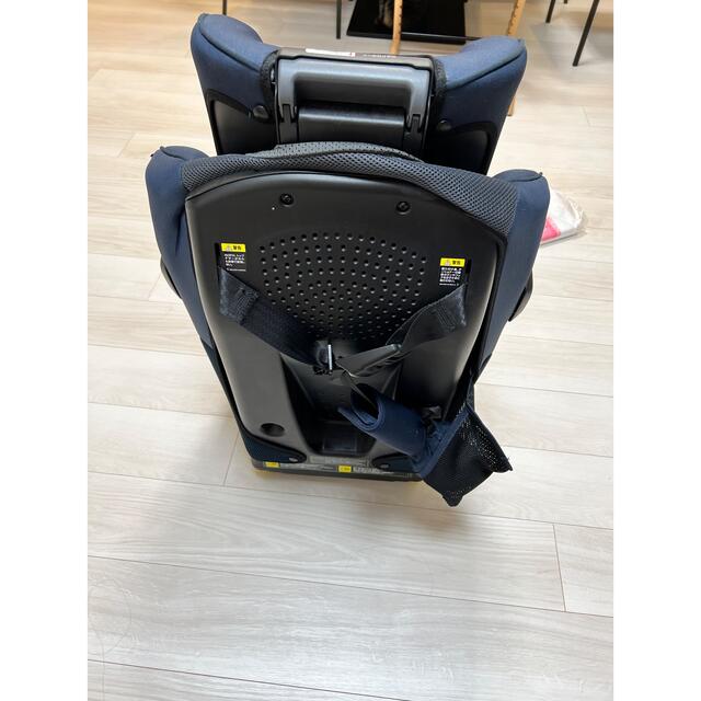 Aprica(アップリカ)のフォームフィット ISOFIX 360° セーフティー チャイルドシート キッズ/ベビー/マタニティの外出/移動用品(自動車用チャイルドシート本体)の商品写真