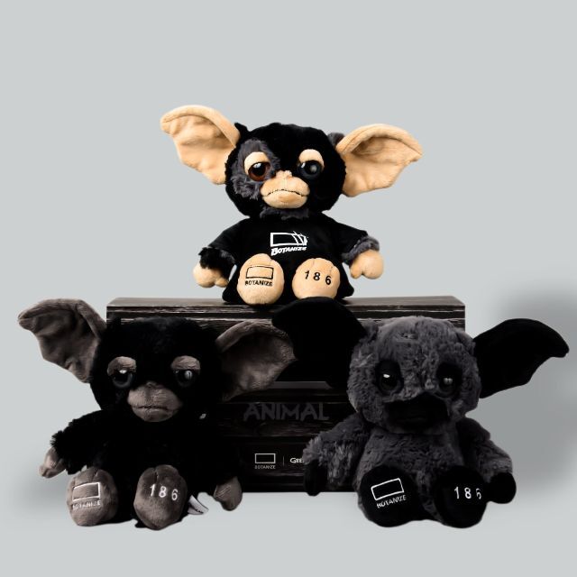 BE@RBRICK ペコちゃん ミルキー三角帽子デザイン 100% & 400% BE@RBRICK ペコちゃん ミルキー三角帽子デザイン 100% & 400%