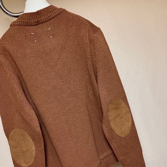 Maison Martin Margiela(マルタンマルジェラ)の新品 M マルジェラ 21aw エルボーパッチニット セーター  2976 メンズのトップス(ニット/セーター)の商品写真