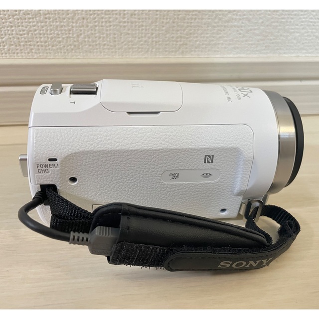 SONY(ソニー)のSONY HDR-PJ680 (ホワイト)ハンディカム スマホ/家電/カメラのカメラ(ビデオカメラ)の商品写真