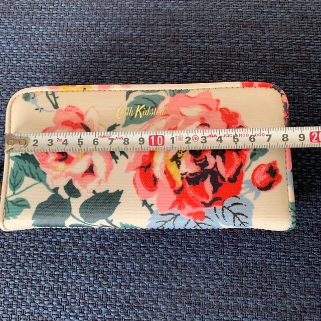 Cath Kidston(キャスキッドソン)の【新品】CathKidston 長財布 レディースのファッション小物(財布)の商品写真