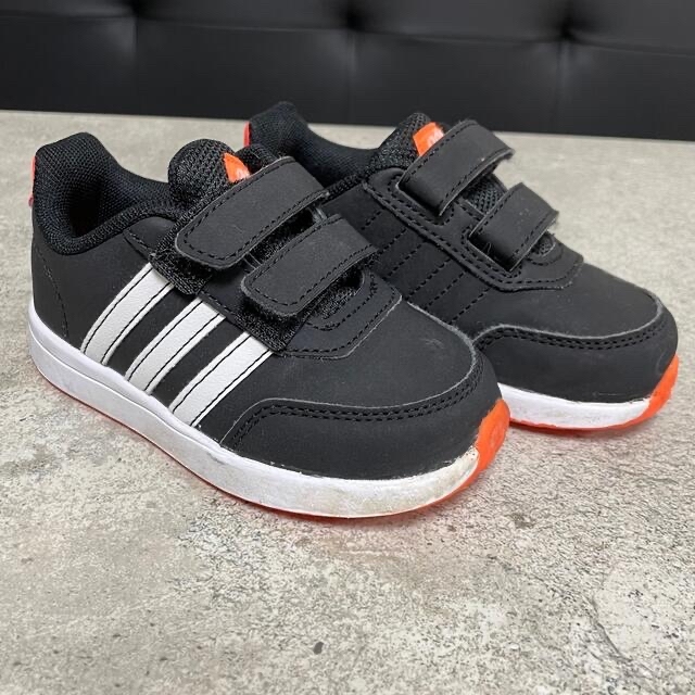 adidas(アディダス)の専用です！！ キッズ/ベビー/マタニティのベビー靴/シューズ(~14cm)(スニーカー)の商品写真