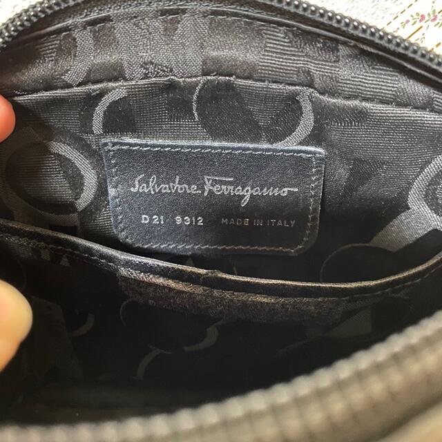 Salvatore Ferragamo(サルヴァトーレフェラガモ)のショルダーバッグ　サルバトーレフェラガモ レディースのバッグ(ショルダーバッグ)の商品写真