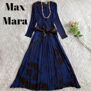 ブラックの Max エスマックスマーラ 総柄 ボックスプリーツワンピース