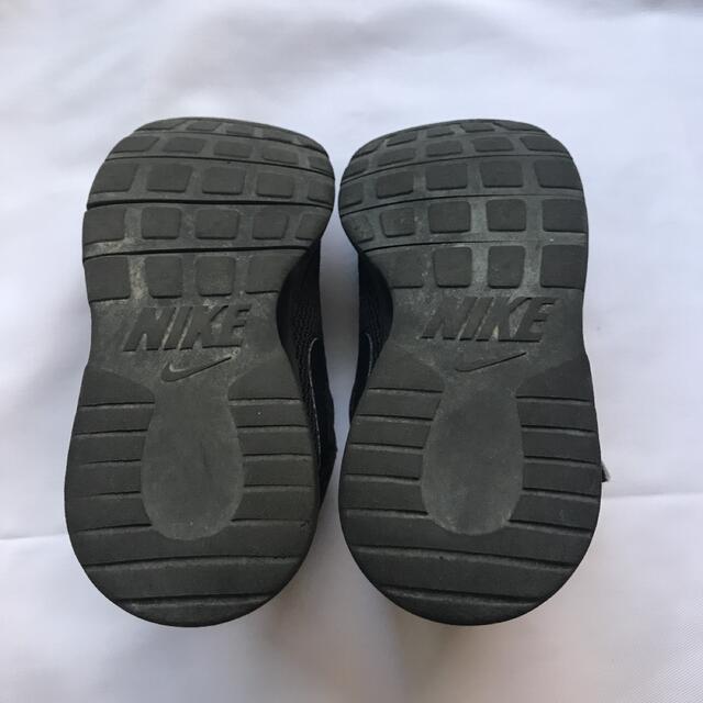 NIKE(ナイキ)のナイキ　タンジュン　18cm キッズ/ベビー/マタニティのキッズ靴/シューズ(15cm~)(スニーカー)の商品写真