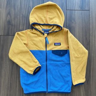 パタゴニア(patagonia)のパタゴニア　フリースパーカー　3T(ジャケット/上着)