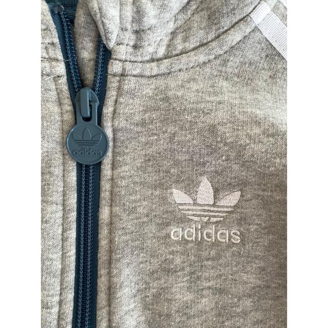 adidas(アディダス)の☆adidas キッズ☆ フード付き スウェットパーカー 90サイズ キッズ/ベビー/マタニティのキッズ服男の子用(90cm~)(ジャケット/上着)の商品写真