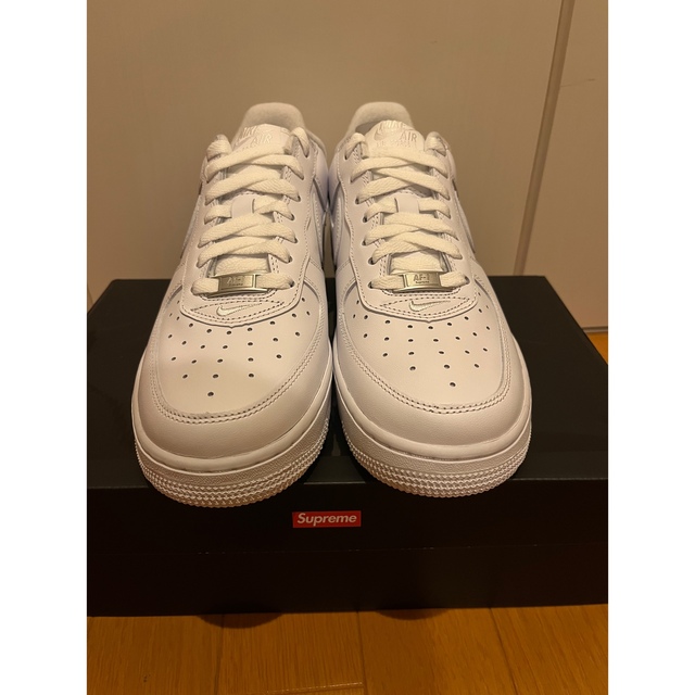 Supreme(シュプリーム)のSupreme AF1 NIKE エアフォース1 25cm ホワイト レディースの靴/シューズ(スニーカー)の商品写真