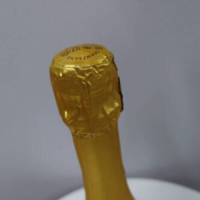 Krug(クリュッグ)のKrug クリュッグ750ml 食品/飲料/酒の酒(シャンパン/スパークリングワイン)の商品写真