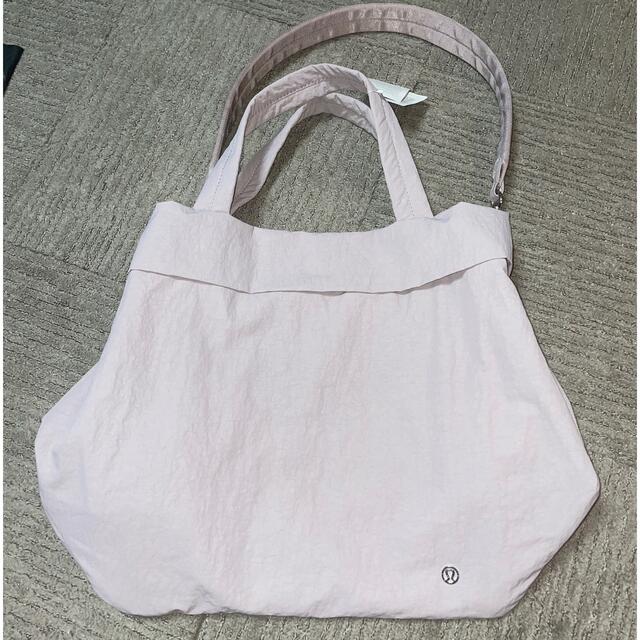 lululemon(ルルレモン)のルルレモン　２WAY大容量バッグ レディースのバッグ(トートバッグ)の商品写真