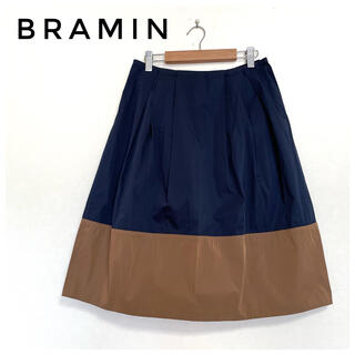 ブラーミン(BRAHMIN)の美品　BRAHMIN ブラーミン　スカート　３８　ネイビー　ブラウン　エレガント(ひざ丈スカート)