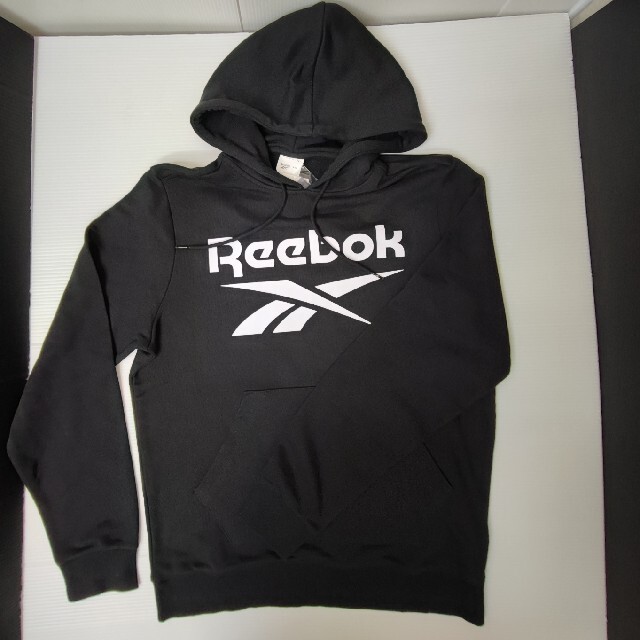 Reebok(リーボック)の新品　Reebok リーポック　パーカー メンズのトップス(パーカー)の商品写真