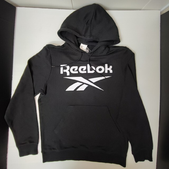 Reebok(リーボック)の新品　Reebok リーポック　パーカー メンズのトップス(パーカー)の商品写真