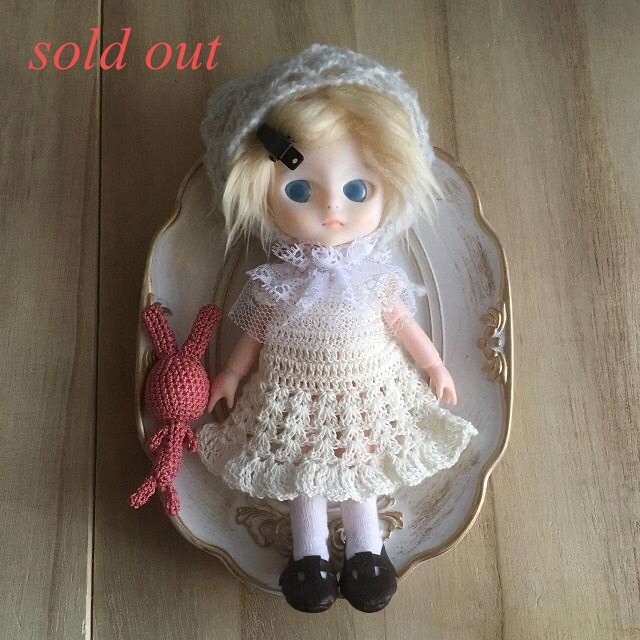Seria - sold out 服　セリアドール (大きい方) 白いワンピースセット No.1