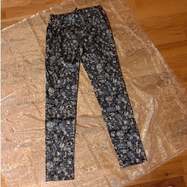 UNIQLO(ユニクロ)の✨お値下げ✨婦人用パンツ レディースのパンツ(カジュアルパンツ)の商品写真
