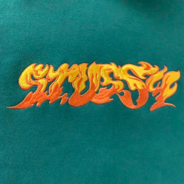 格安新作 STUSSY 刺繍ロゴ パーカー 入手困難の通販 by 古着vajra|ステューシーなら STUSSY 刺繍ロゴ 入手困難 ファイヤーパターン パーカー