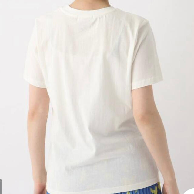 OPAQUE.CLIP(オペークドットクリップ)の2626 OPAQUE.CLIP  ワールド　Tシャツ ホワイト M 新品未使用 レディースのトップス(Tシャツ(半袖/袖なし))の商品写真