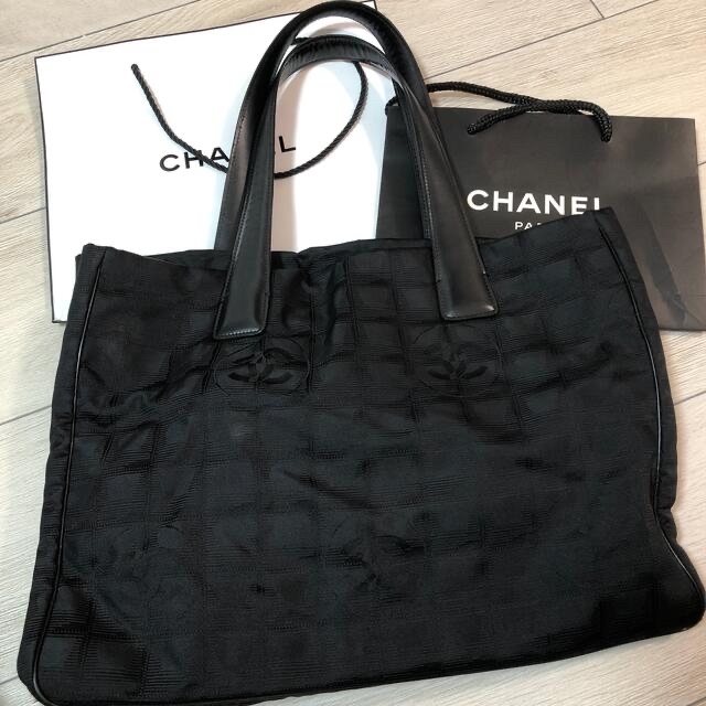 CHANEL ニュートラベルライン