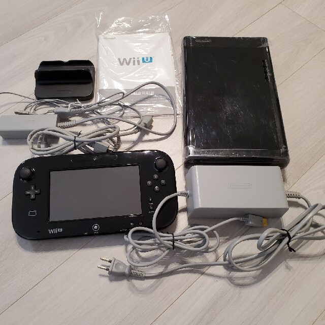 Wii U(ウィーユー)のNintendo Wii U プレミアムセット KURO エンタメ/ホビーのゲームソフト/ゲーム機本体(家庭用ゲーム機本体)の商品写真