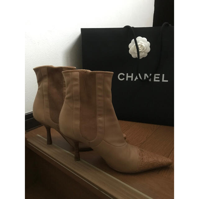 CHANEL(シャネル)のCHANELショートブーツ レディースの靴/シューズ(ブーツ)の商品写真