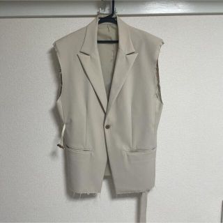 マルタンマルジェラ(Maison Martin Margiela)の【美品】TOGGLE　 SLEEVELESS JACKET ベスト　サイズM(ベスト)