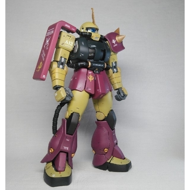 ガンプラ MS-06F ザクⅡ Ver.2.0 塗装済完成品