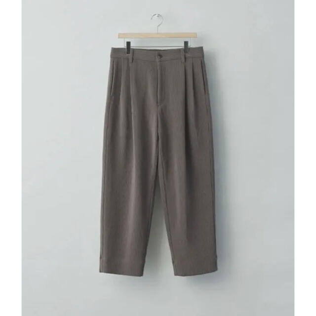 stein(シュタイン)のstein GRADATION PLEATS WIDETROUSERS 22aw メンズのパンツ(スラックス)の商品写真