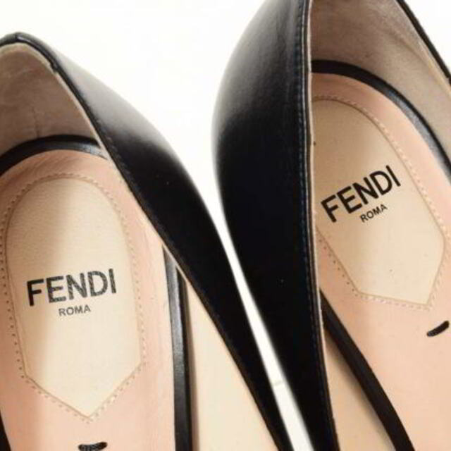 FENDI(フェンディ)のFENDI バイカラーポインテッド レザー パンプス  レディースの靴/シューズ(ハイヒール/パンプス)の商品写真