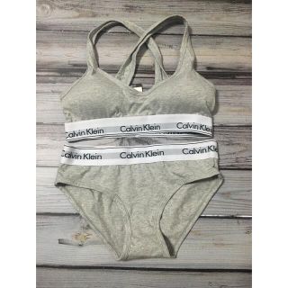 シーケーカルバンクライン(ck Calvin Klein)のカルバンクライン　レディース　上下セット　ブラショーツ　グレー　Sサイズ(ブラ&ショーツセット)