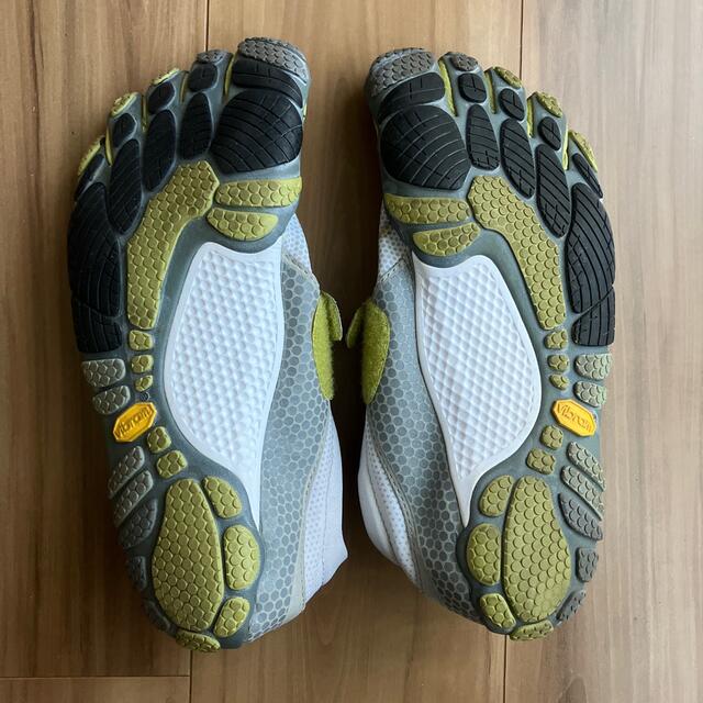 vibram(ビブラム)のヴィブラム　ファイブフィンガーズ　サイズ41 スポーツ/アウトドアのランニング(シューズ)の商品写真