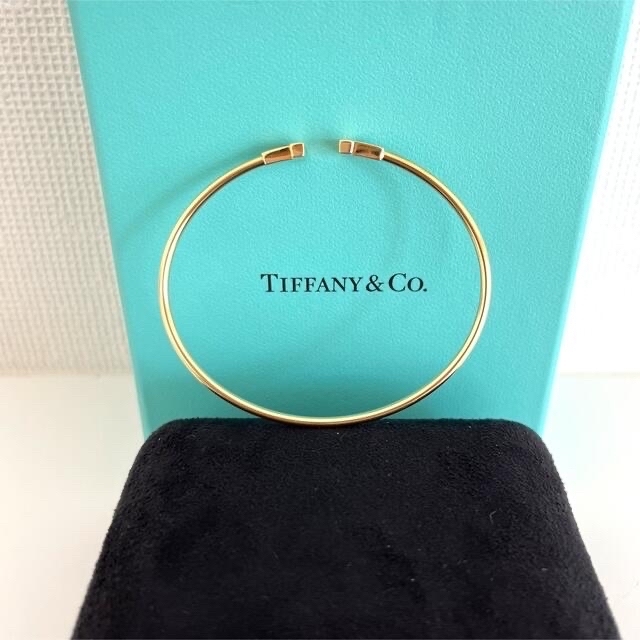 Tiffany & Co.(ティファニー)の専用★TIFFANY ティファニー T ナロー ワイヤー ブレスレット レディースのアクセサリー(ブレスレット/バングル)の商品写真