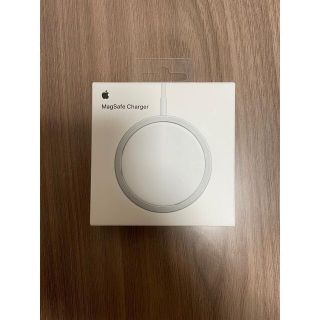 アップル(Apple)のALPPLE MagSafe充電器 MHXH3AM/A(バッテリー/充電器)