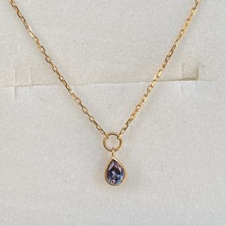 ビズー(BIZOUX)のbizoux ネックレス　ベキリーブルーガーネット　パスティーユ　18k(ネックレス)