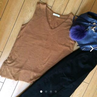 マウジー(moussy)のマウジー サイドスリットVネックカットソー(Tシャツ(半袖/袖なし))