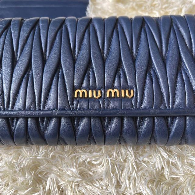 miumiu(ミュウミュウ)の【希少カラー】ミュウミュウ 長財布 パスケース マトラッセ レザー ブルー レディースのファッション小物(財布)の商品写真