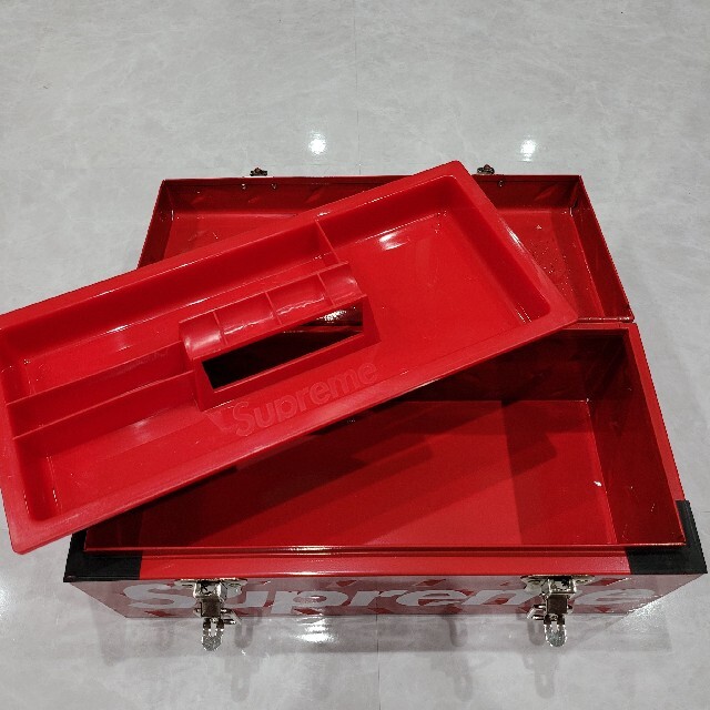 Supreme(シュプリーム)のSupreme Diamond Plate Tool Box インテリア/住まい/日用品の収納家具(ケース/ボックス)の商品写真