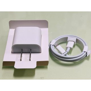 アップル(Apple)のApple 純正 正規品 ライトニング タイプC ケーブル  20W 急速充電器(バッテリー/充電器)