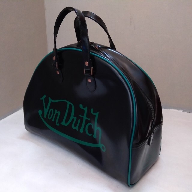 Von Dutch(ボンダッチ)の希少 レアカラー Von Dutch vondutch 半ツヤ エナメル バッグ レディースのバッグ(ボストンバッグ)の商品写真