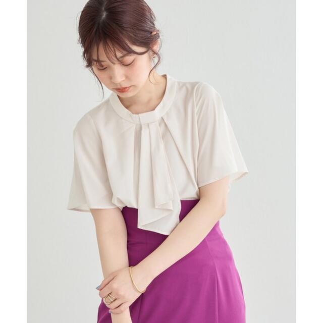 natural couture(ナチュラルクチュール)の【美品】natural couture♡ スカーフボータイフレア袖ブラウス レディースのトップス(シャツ/ブラウス(半袖/袖なし))の商品写真