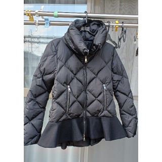 モンクレール フリルの通販 900点以上 | MONCLERを買うならラクマ